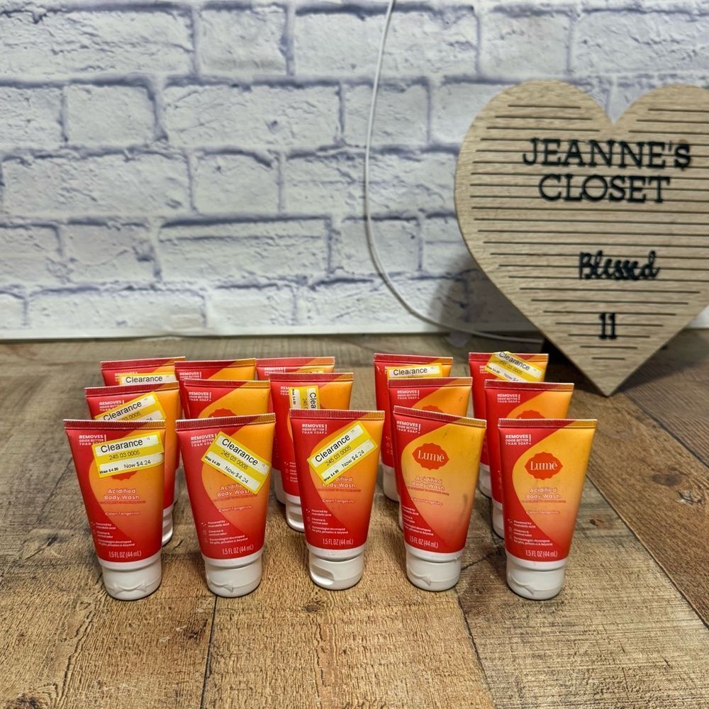 Lume Acidified Body Wash
Clean tangerine bundle of 15